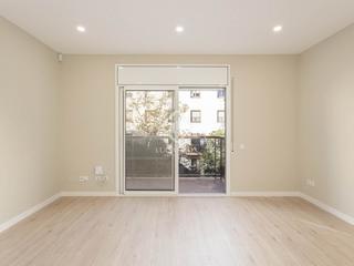 Etagenwohnung in El Camp de l´Arpa del Clot