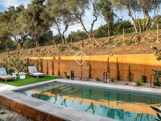 Xalet a Regencós. Exclusiva casa unifamiliar de obra nueva con jardín y piscina pr