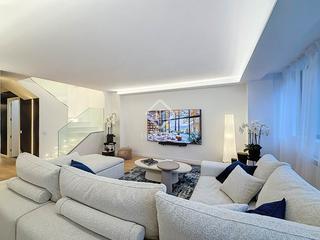 Appartement à Centro. Fantástico piso dúplex de 276 m con un diseño moderno y con 5 do