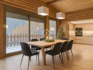 Chalet in Els Cortals. Chalet con 4 dormitorios y vistas panorámicas en venta en encamp