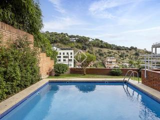 Lloguer Xalet a Vallcarca - Penitents. Espectacular vivienda tipo tríplex con cinco terrazas, seis habi