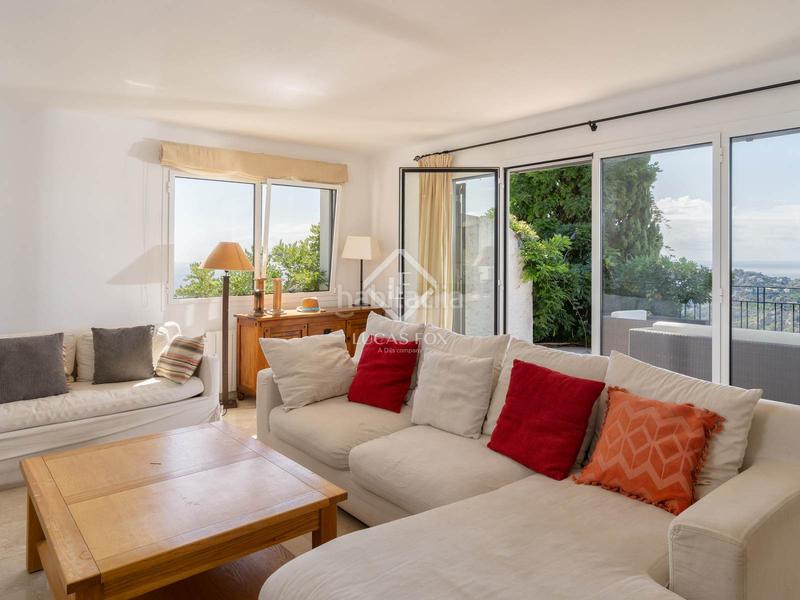 Foto a61ff40d-5cd5-4727-9892-1d10492a5218. Xalet amb calefacció aparcament piscina a Fornells-Aiguablava Begur