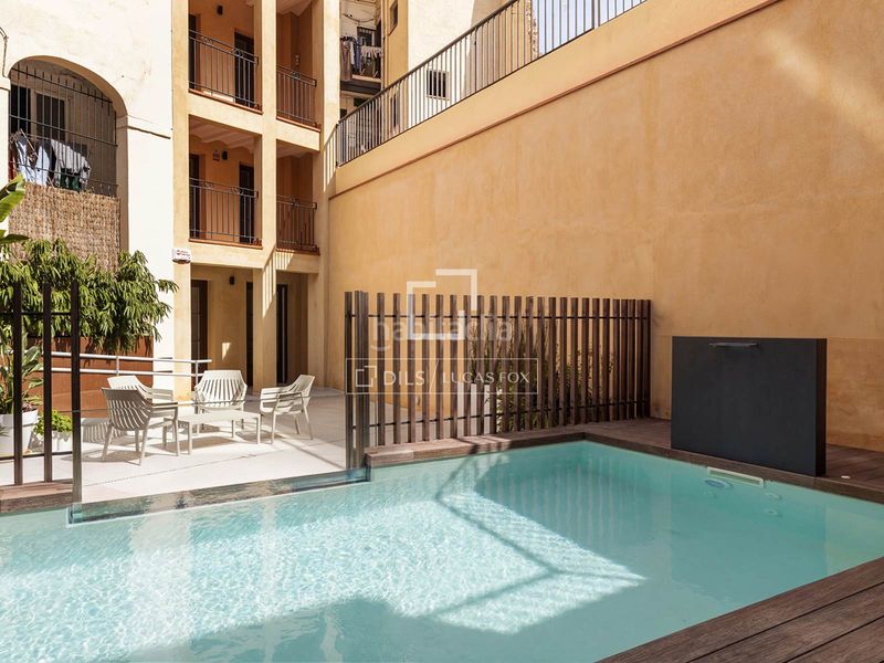 Foto 91a08903-9bad-4128-a01b-01256a298301. Pis amb piscina a Raval Barcelona