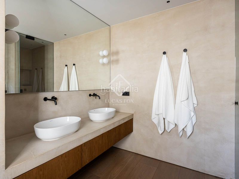 Foto 87f6e3c1-7c1c-49d8-b7e5-e0947a2db72d. Piso  en excelentes condiciones de 3 dormitorios con 7m terraza en venta en eixample derecho en Barcelona