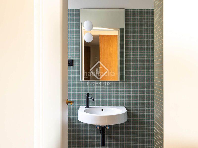 Foto ad939e20-d681-45e0-8b50-29de11f1a621. Piso  en excelentes condiciones de 3 dormitorios con 7m terraza en venta en eixample derecho en Barcelona
