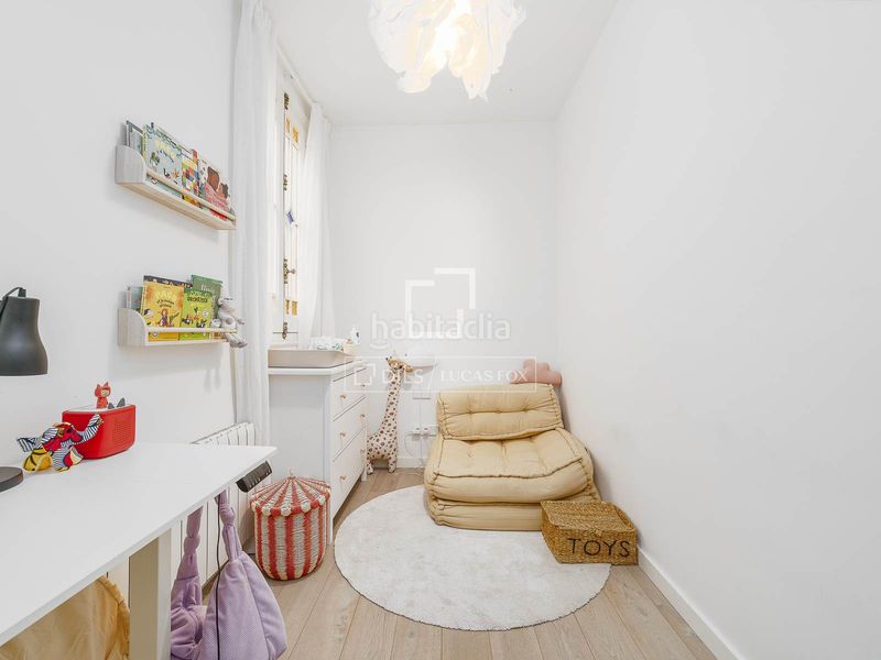 Foto b8d4003a-c4a2-4d3e-84dd-8a13ddb1e763. Piso  en excelentes condiciones de 2 dormitorios en venta en eixample derecho en Barcelona