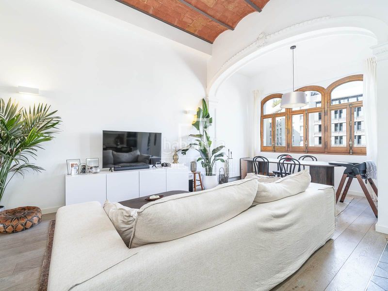 Foto c60628ee-b716-473e-a1b3-ec3fc4079f2d. Piso  en excelentes condiciones de 2 dormitorios en venta en eixample derecho en Barcelona