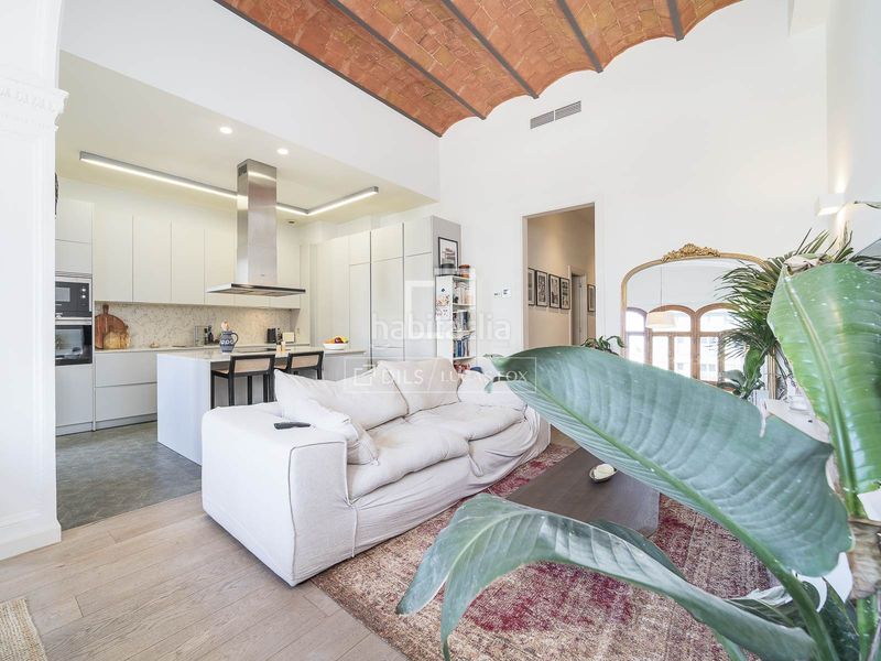 Foto f8b4cdec-b380-4b8a-a79d-8f4a7492efa6. Piso  en excelentes condiciones de 2 dormitorios en venta en eixample derecho en Barcelona
