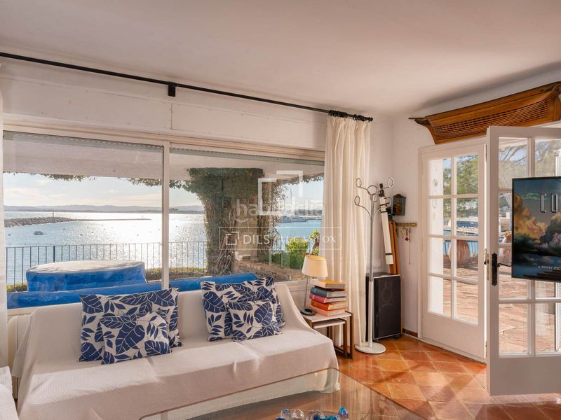 Foto 5a00bd94-615d-4232-b061-67aa35f9c0a7. Xalet amb calefacció aparcament a l´Estartit poble Estartit