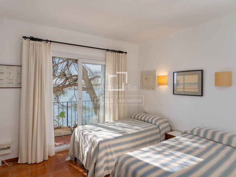 Foto 70030ae6-b006-4008-8443-d89902cc5b8d. Xalet amb calefacció aparcament a l´Estartit poble Estartit