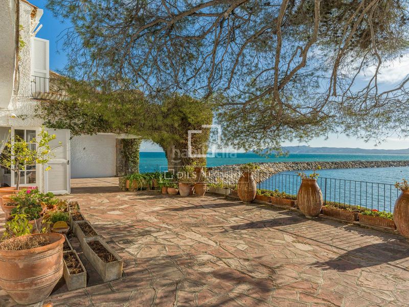 Foto a769dec7-23ae-458b-b1c8-52826294915b. Xalet amb calefacció aparcament a l´Estartit poble Estartit