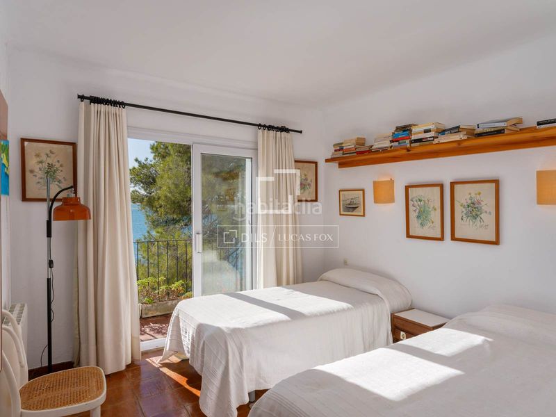 Foto bae9335a-c744-4013-93df-1c0d9ca21195. Xalet amb calefacció aparcament a l´Estartit poble Estartit