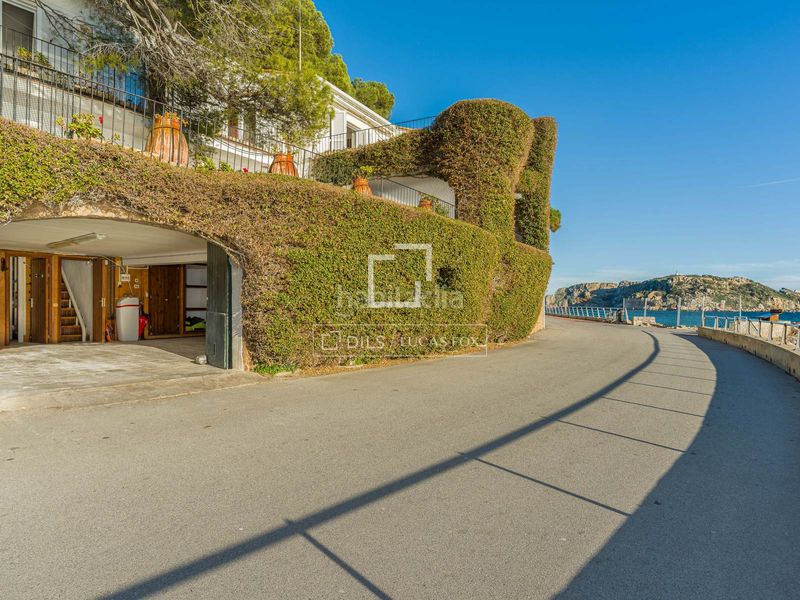 Foto c55efe8f-e440-480d-9d44-3796cde23a3e. Xalet amb calefacció aparcament a l´Estartit poble Estartit