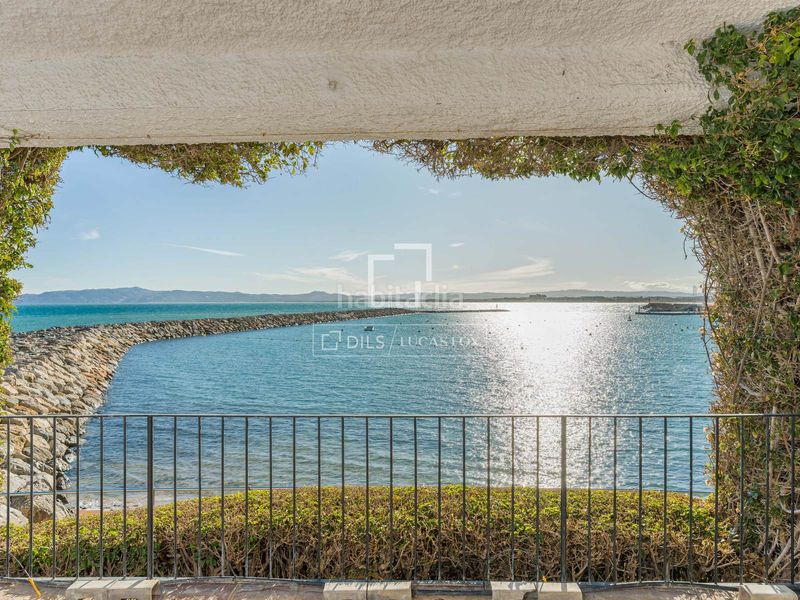 Foto f0427634-6edf-4a3c-a2ae-d9f4c89de8f9. Xalet amb calefacció aparcament a l´Estartit poble Estartit