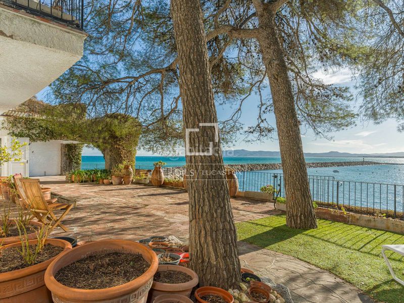 Foto ffc018a7-5402-485e-a98f-8a280f934ff7. Xalet amb calefacció aparcament a l´Estartit poble Estartit