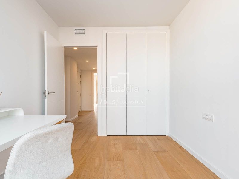 Foto 6c66f491-dc61-4914-b564-620c7ce13e42. Àtic amb calefacció aparcament piscina a Putget - Farró Barcelona