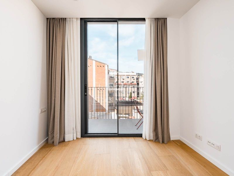 Foto 99d7a504-0928-494c-b425-a22512a7102a. Àtic amb calefacció aparcament piscina a Putget - Farró Barcelona