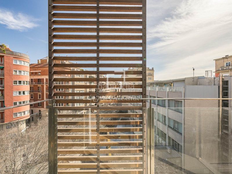 Foto abcdd8b5-5a39-4bc4-ae7c-0bc4da42394c. Àtic amb calefacció aparcament piscina a Putget - Farró Barcelona