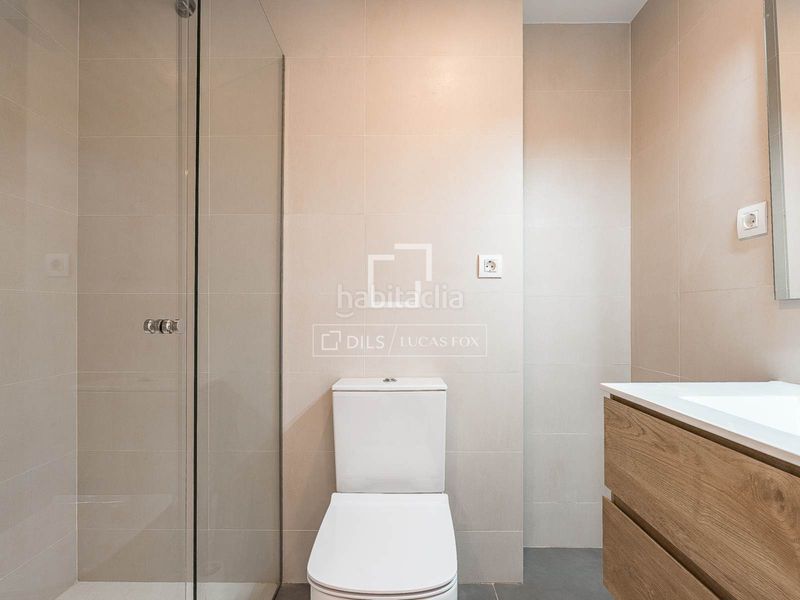 Foto c85fdc24-9eb2-4203-b4d7-6558fb878c57. Àtic amb calefacció aparcament piscina a Putget - Farró Barcelona