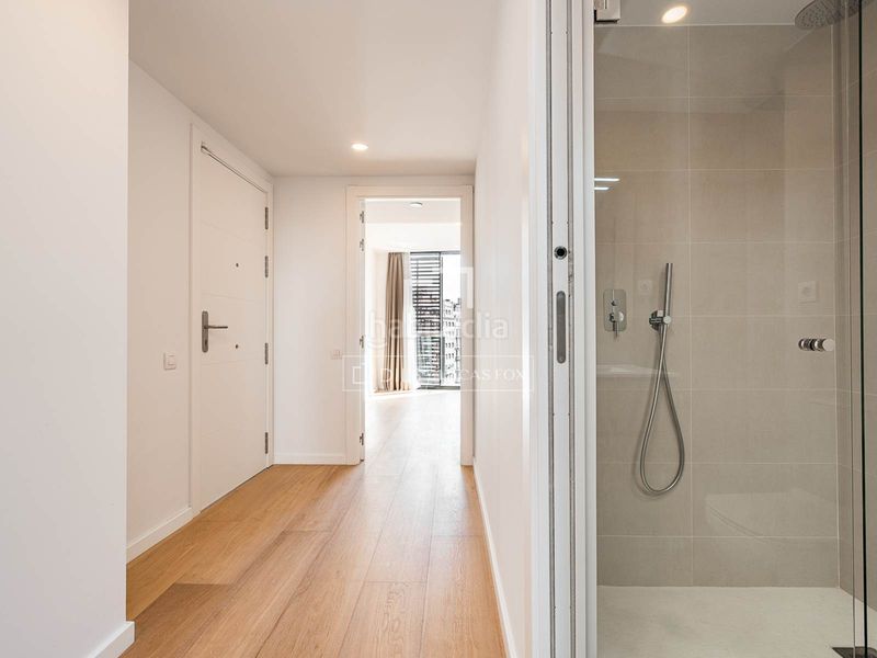 Foto ea58e8e2-ec4a-496d-8cd8-e6ac2c20ac3d. Àtic amb calefacció aparcament piscina a Putget - Farró Barcelona