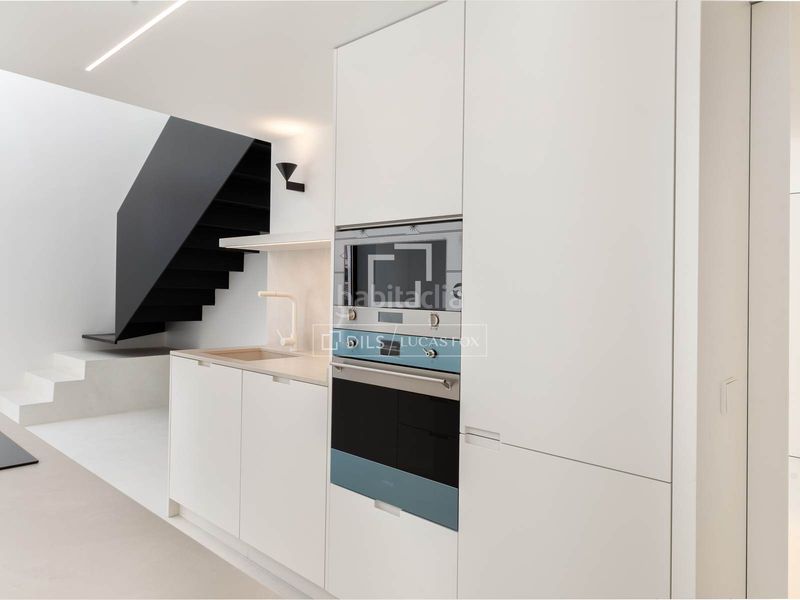 Foto 19f617d0-dce4-4a12-981e-739901a846e6. Àtic amb calefacció aparcament a Centre-Barri Vell Girona