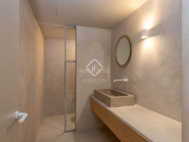 Foto 2ef15a32-a985-4f0a-912b-2fe2b214205e. Àtic amb calefacció aparcament a Centre-Barri Vell Girona