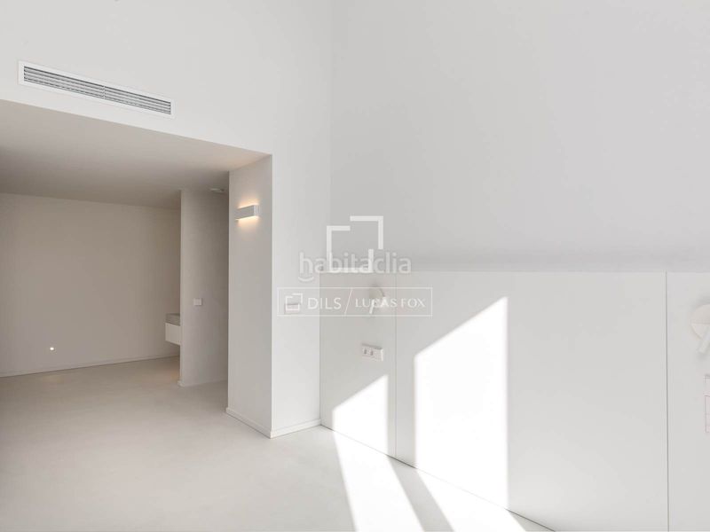 Foto 4405edea-8199-47a9-8f9a-2bec416de5d6. Àtic amb calefacció aparcament a Centre-Barri Vell Girona