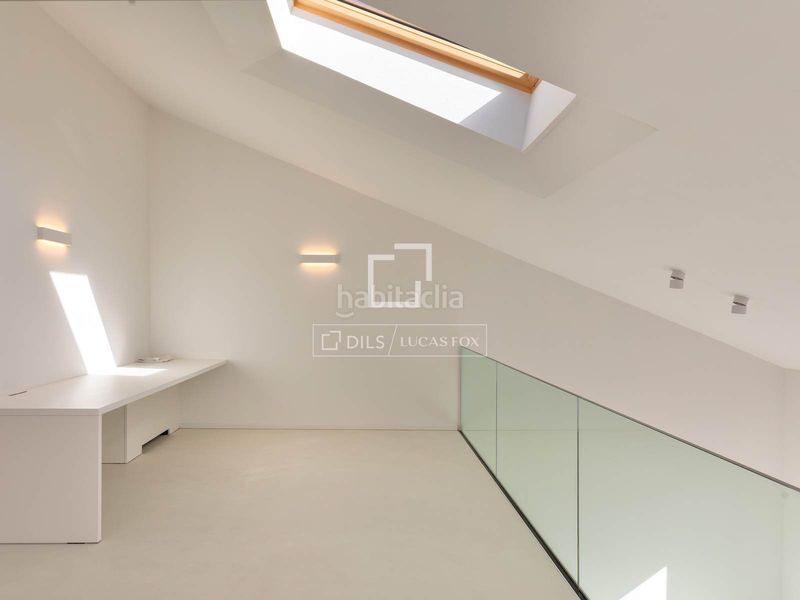 Foto 65992a93-f3d0-4723-bddf-3649a0fa4088. Àtic amb calefacció aparcament a Centre-Barri Vell Girona