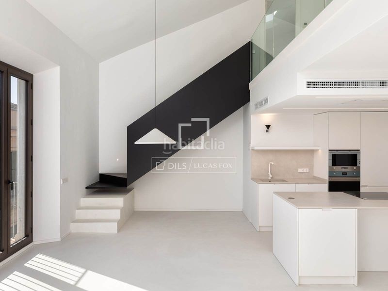 Foto 66ea18a2-b2b7-45b2-a491-ff49cf20b8a6. Àtic amb calefacció aparcament a Centre-Barri Vell Girona