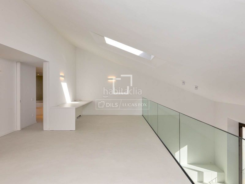 Foto 6a5ff53c-5c72-4220-88d2-a8b45d834392. Àtic amb calefacció aparcament a Centre-Barri Vell Girona