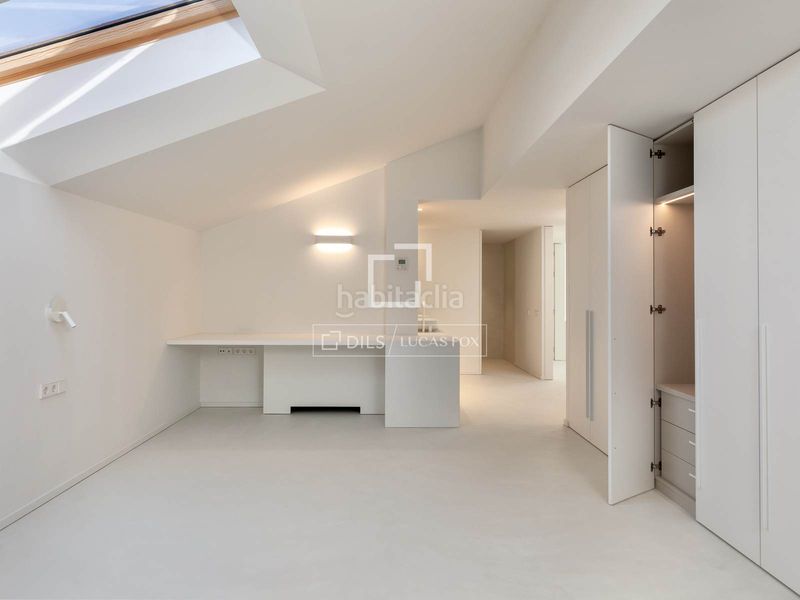 Foto 6f0a5d51-2cbc-4f65-aeca-f50dd5dee06f. Àtic amb calefacció aparcament a Centre-Barri Vell Girona