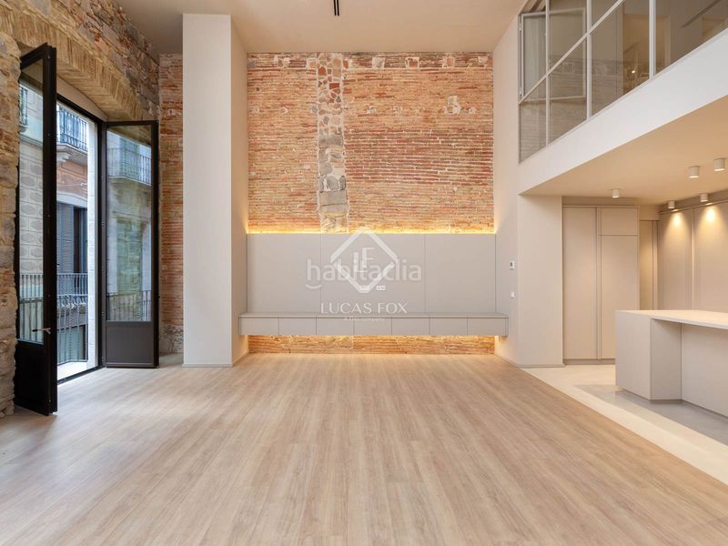 Foto 98044cf9-cece-4552-8540-f2cad071e400. Àtic amb calefacció aparcament a Centre-Barri Vell Girona