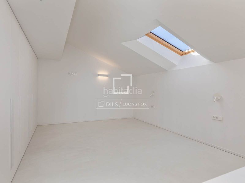 Foto c4b826a7-1dd2-43a5-ba6a-79c79105cbc3. Àtic amb calefacció aparcament a Centre-Barri Vell Girona