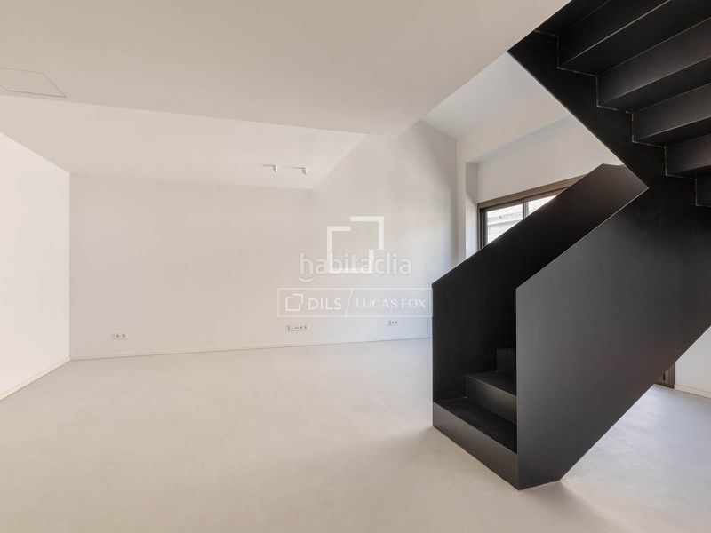 Foto 909dc698-8cb8-451c-8430-db8410f6c5b6. Àtic amb calefacció aparcament a Centre-Barri Vell Girona