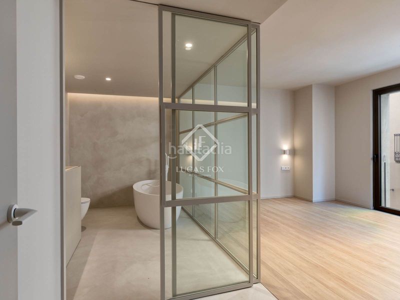 Foto cdeeaafc-ae63-4fda-b893-4340a9d74dc8. Àtic amb calefacció aparcament a Centre-Barri Vell Girona