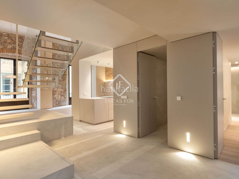 Foto 2f243551-1dab-4585-b6ef-f64e65675066. Àtic amb calefacció aparcament a Centre-Barri Vell Girona