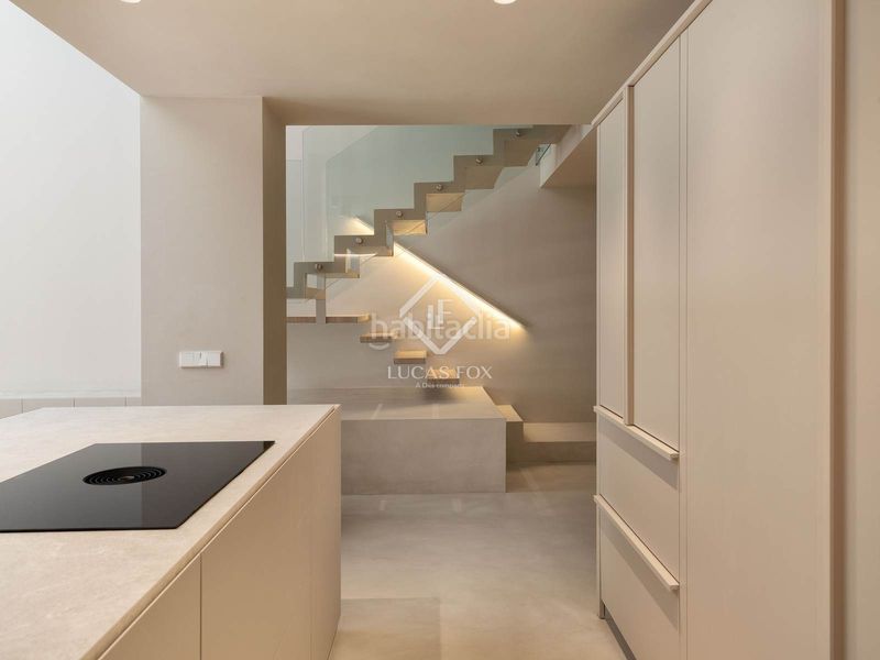 Foto 3b32787b-b2d2-44f8-b6b5-95802f669150. Àtic amb calefacció aparcament a Centre-Barri Vell Girona