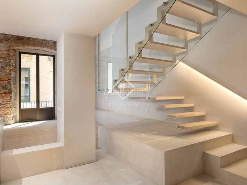 Foto 7b7082eb-107d-429b-a6f9-f4a768bf5924. Àtic amb calefacció aparcament a Centre-Barri Vell Girona