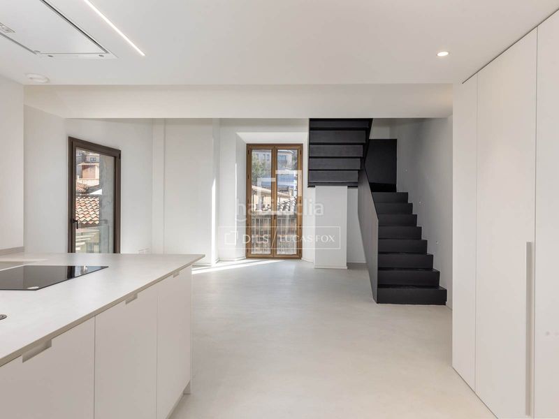 Foto a963309c-79a9-4ac6-83bb-6ab6313601af. Àtic amb calefacció aparcament a Centre-Barri Vell Girona