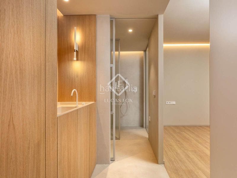 Foto f04e5f0a-629e-4336-843a-eab5db885223. Àtic amb calefacció aparcament a Centre-Barri Vell Girona