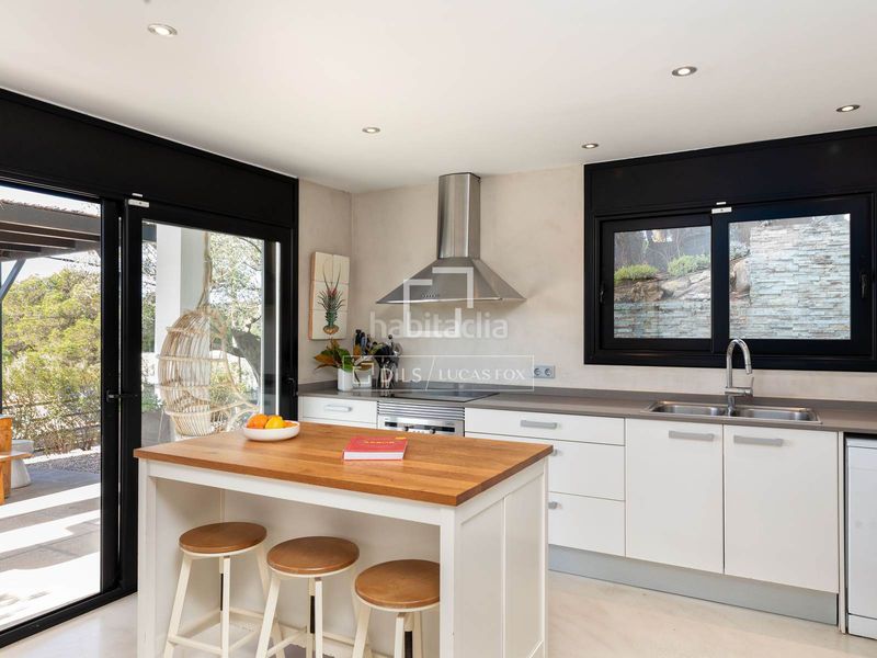 Foto 1403e724-06d2-4e38-96da-89a3d60b36b3. Xalet amb calefacció aparcament piscina a Tamariu