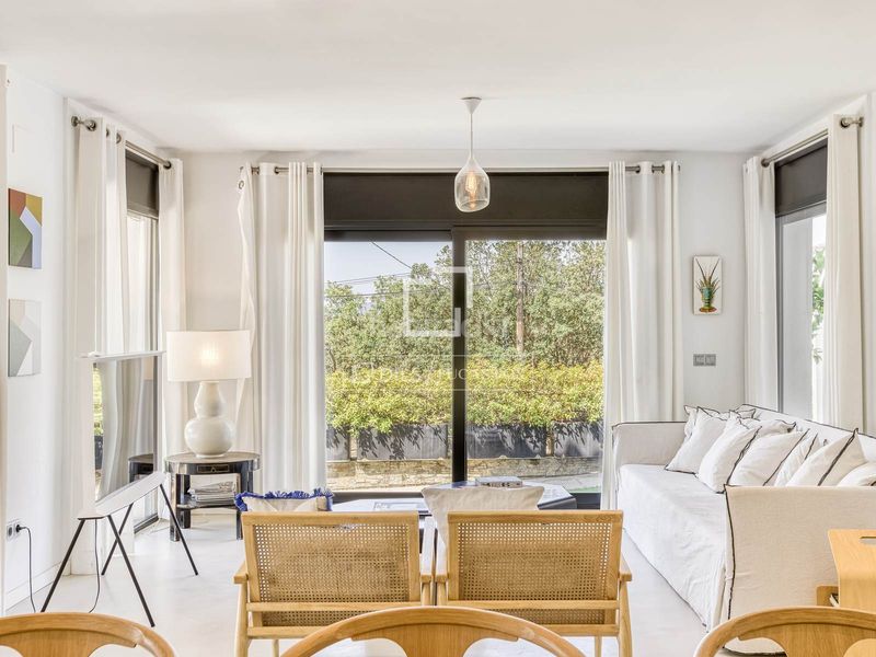 Foto 765baefb-ba52-4d91-8da9-6db348b78044. Xalet amb calefacció aparcament piscina a Tamariu