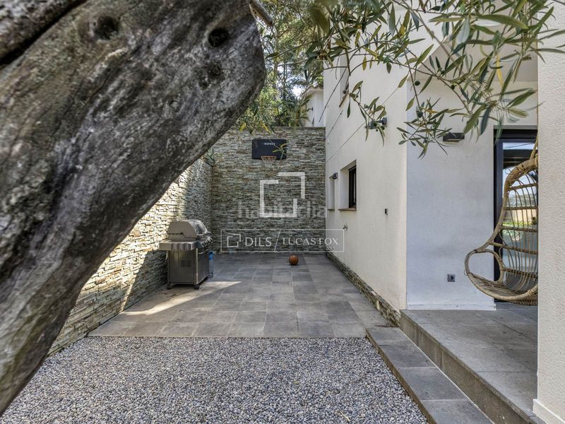 Foto 95daad77-6d70-41c0-b688-b8d8c65b3874. Xalet amb calefacció aparcament piscina a Tamariu