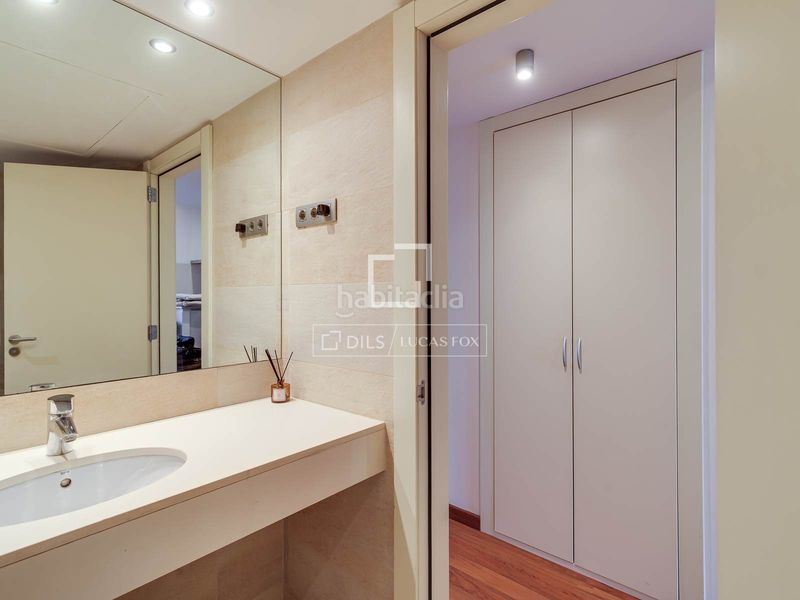 Foto 0a6948ea-a0c7-4b47-8fb6-c7b0c6f39778. Pis amb calefacció a St. Pere - Sta. Caterina - El Born Barcelona