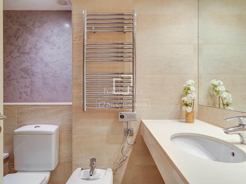 Foto 76d3c08a-feaf-43d5-92b0-b21b14f107bc. Pis amb calefacció a St. Pere - Sta. Caterina - El Born Barcelona