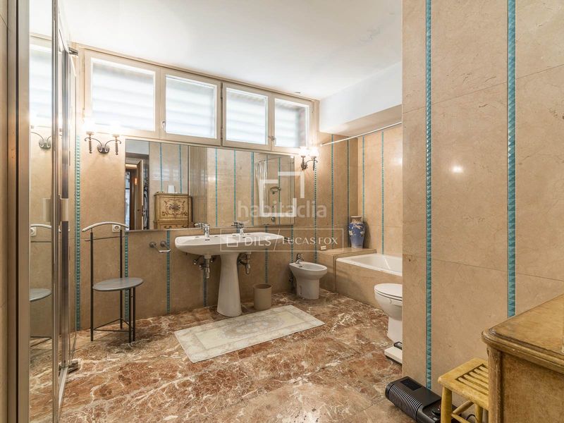 Foto bd98d097-46b9-4bb3-9b0d-a18f8722c35c. Xalet amb calefacció aparcament piscina a Pedralbes Barcelona