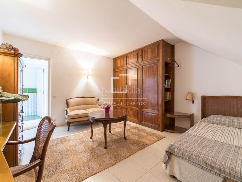 Foto e9596d28-6c89-455e-87dd-7bbb8a6c2bd5. Xalet amb calefacció aparcament piscina a Pedralbes Barcelona