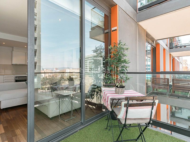 Foto 89fb16cf-979f-462f-bd8a-aee1935c747b. Pis amb calefacció aparcament piscina a Poblenou Barcelona