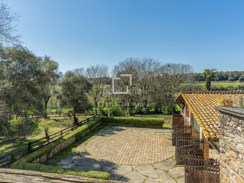 Foto 5f9e9ea4-9809-4396-927b-ac94309e0295. Masia amb calefacció aparcament piscina a Fontcoberta