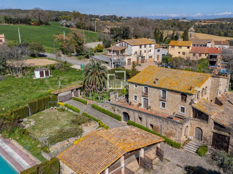 Foto ac17f969-7f8d-4c8c-abaf-e81ce47c23aa. Masia amb calefacció aparcament piscina a Fontcoberta